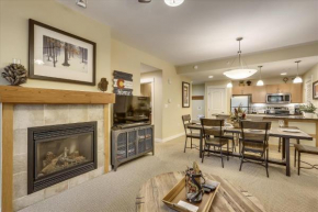 Base Village Ski In-Out Luxury Condo #3129 Huge Hot Tub & Great Views - FREE Activities & Equipment Rentals Daily Winter Park